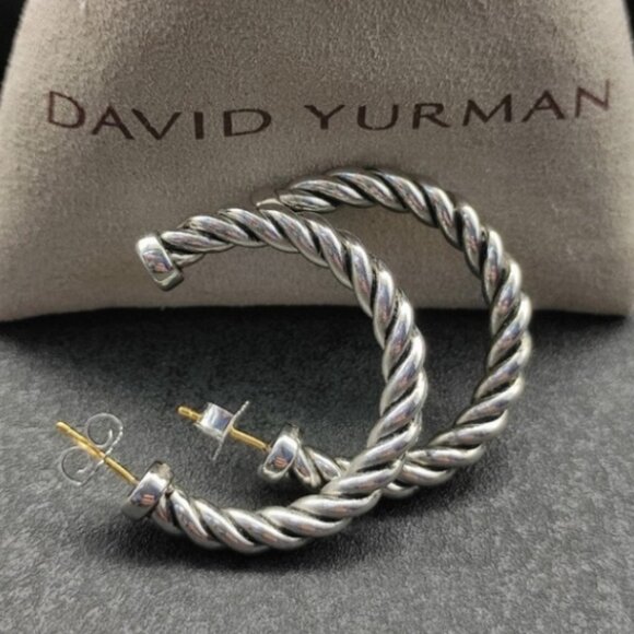 Elegant David Yurman Hoop Earrings - Picture 4 of 4